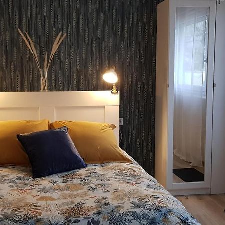 Agreable Petite Maison Proche Joigny Chamvres ภายนอก รูปภาพ