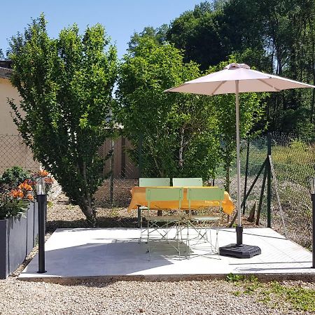 Agreable Petite Maison Proche Joigny Chamvres ภายนอก รูปภาพ
