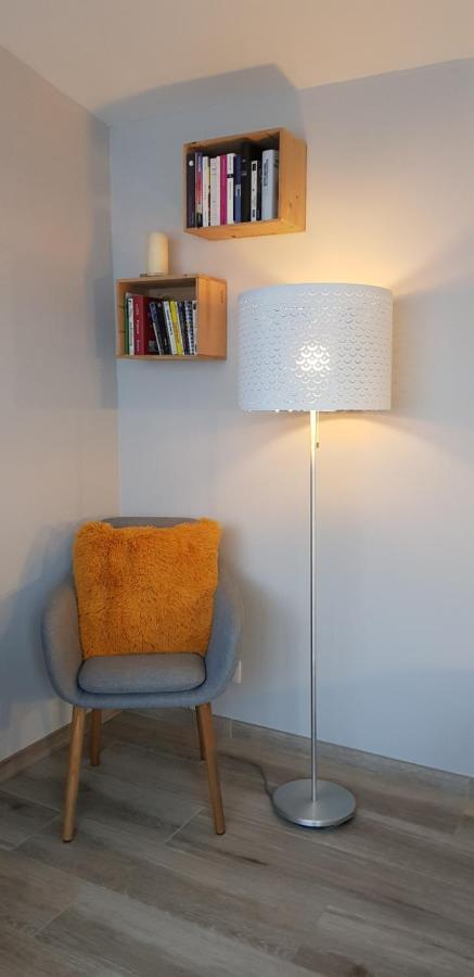 Agreable Petite Maison Proche Joigny Chamvres ภายนอก รูปภาพ